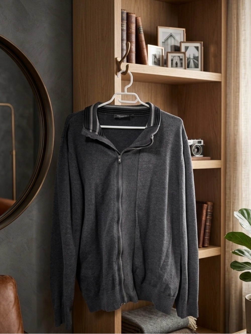 Men's Charcoal Gray Zip-Front Sweater Jacket Cardigan